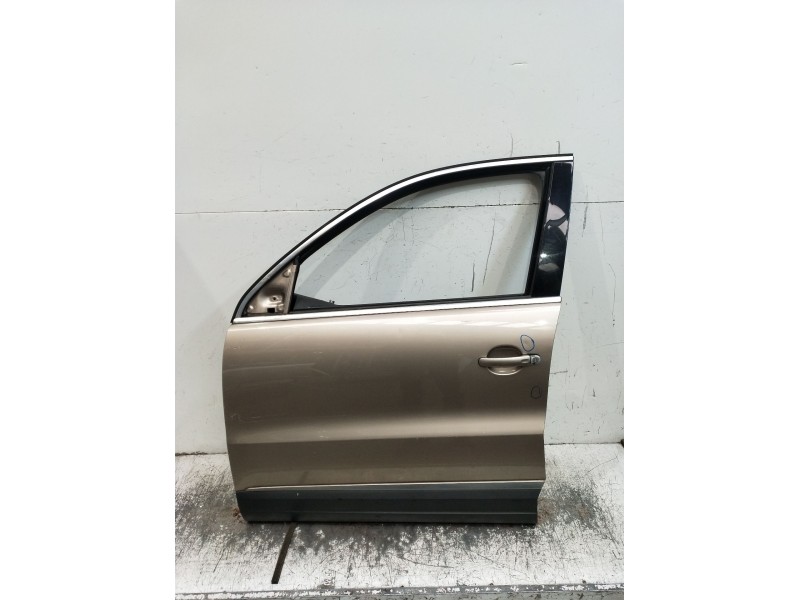 Recambio de puerta delantera izquierda para volkswagen tiguan (5n_) 2.0 tdi referencia OEM IAM VER FOTOS 5P 