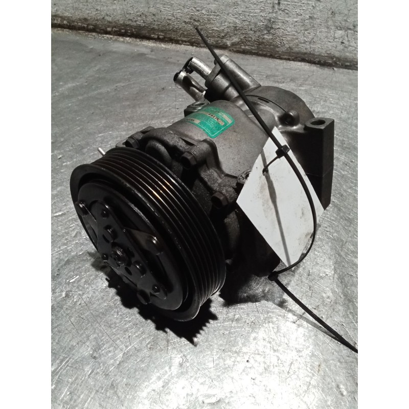 Recambio de compresor aire acondicionado para renault clio ii (bb_, cb_) 1.9 d (b/cb0j) referencia OEM IAM 7700111235  