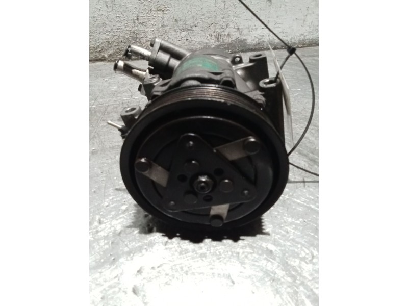 Recambio de compresor aire acondicionado para renault clio ii (bb_, cb_) 1.9 d (b/cb0j) referencia OEM IAM 7700111235  