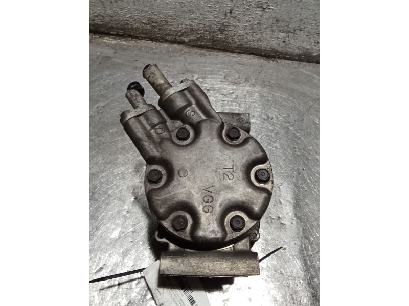 Recambio de compresor aire acondicionado para renault clio ii (bb_, cb_) 1.9 d (b/cb0j) referencia OEM IAM 7700111235  