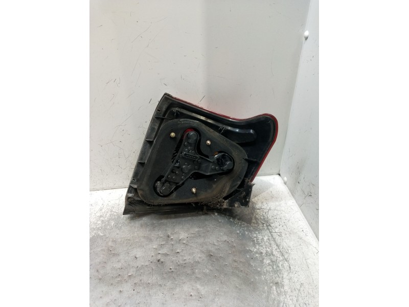 Recambio de piloto trasero derecho para toyota avensis (_t25_) 1.8 (zzt251_) referencia OEM IAM   