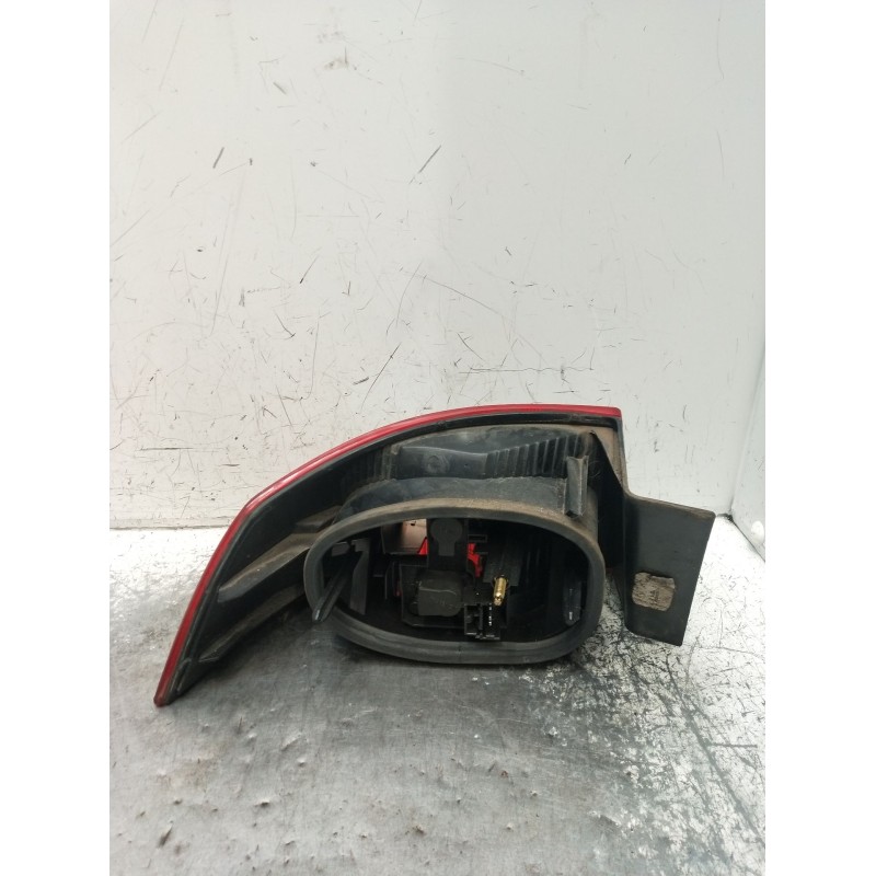 Recambio de piloto trasero derecho para renault laguna ii (bg0/1_) 1.8 16v (bg0b, bg0c, bg0j, bg0m, bg0v) referencia OEM IAM   