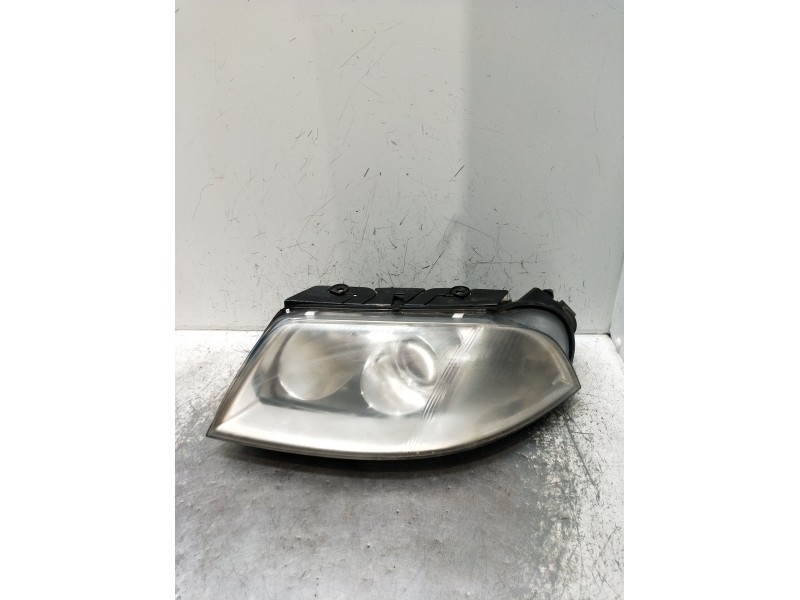 Recambio de faro izquierdo para volkswagen passat b5.5 (3b3) 1.9 tdi referencia OEM IAM 3B0941015AN 1EL00835001 