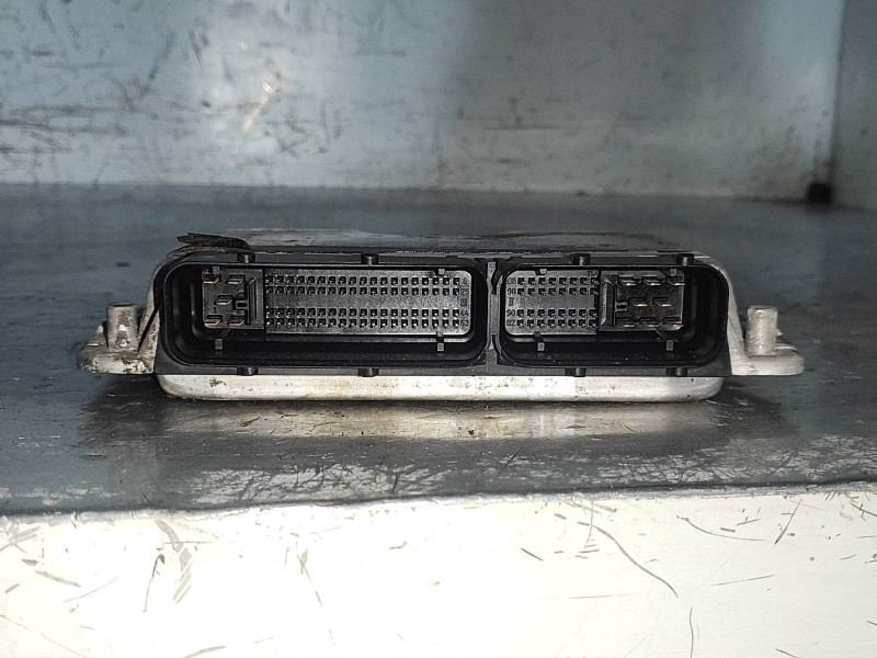 Recambio de centralita motor uce para seat toledo (1m2) select referencia OEM IAM 0281010060 038906012T 