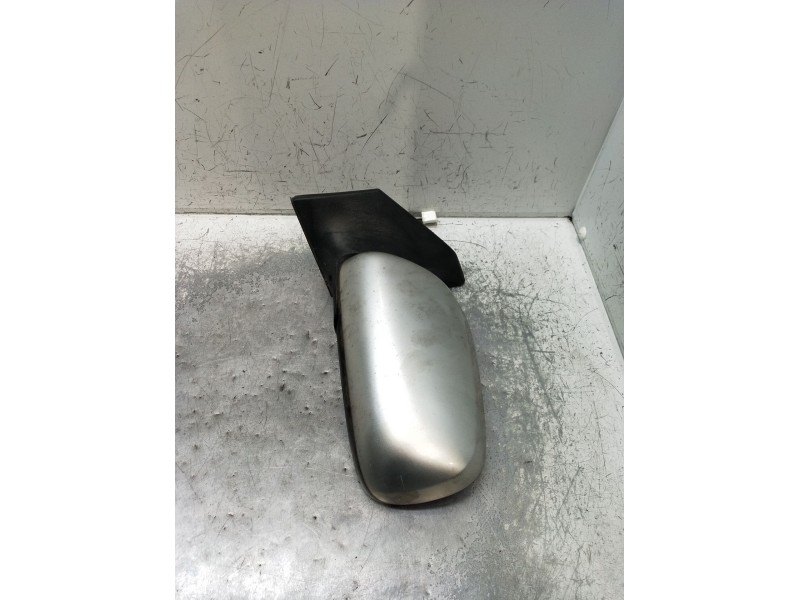Recambio de retrovisor izquierdo para toyota avensis (_t25_) 1.8 (zzt251_) referencia OEM IAM  ELÉCTRICO 