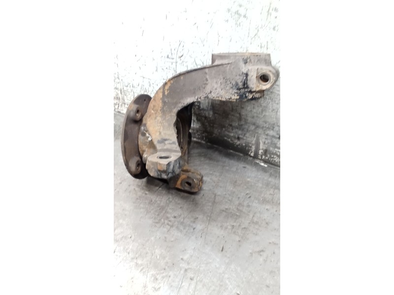 Recambio de mangueta delantera izquierda para peugeot 205 ii (20a/c) 1.7 diesel referencia OEM IAM   