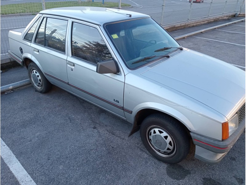 opel corsa a del año 1986