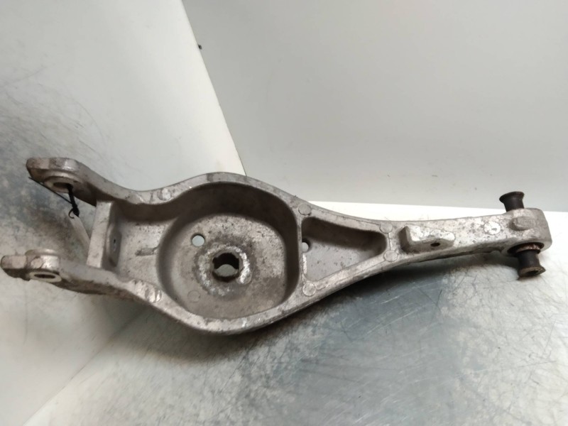 Recambio de brazo suspension inferior trasero derecho para renault vel satis (bj0) 3.0 v6 dci turbodiesel cat referencia OEM IAM