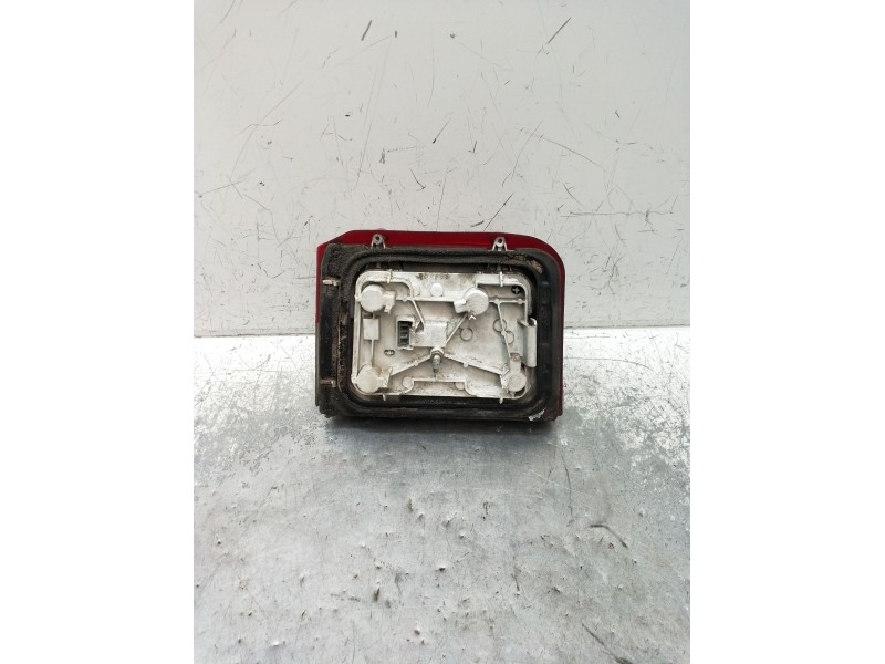 Recambio de piloto trasero derecho para peugeot 205 ii (20a/c) 1.7 diesel referencia OEM IAM   