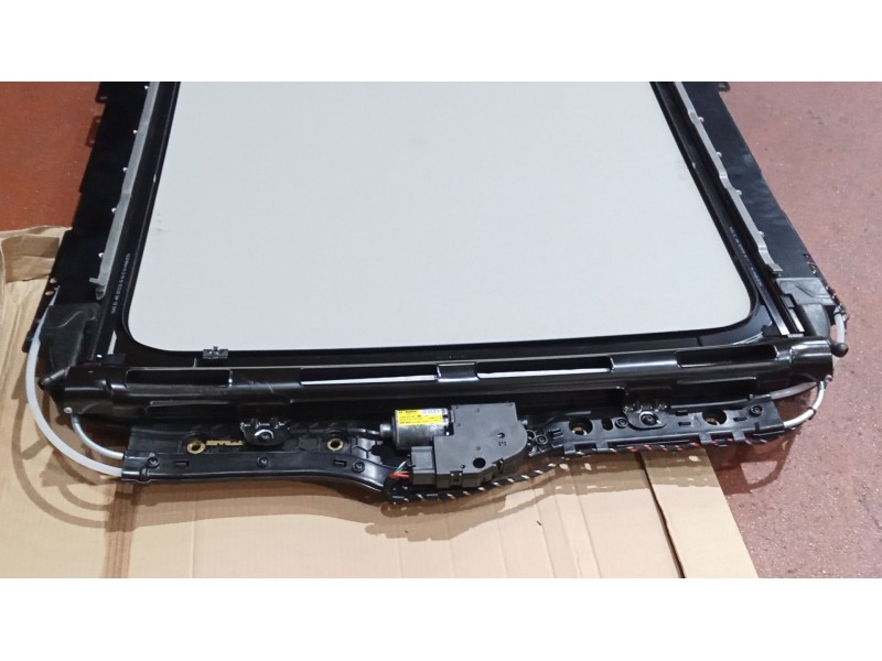 Recambio de techo electrico para volkswagen tiguan (5n_) 2.0 tdi referencia OEM IAM 5N0877041H6Z0  