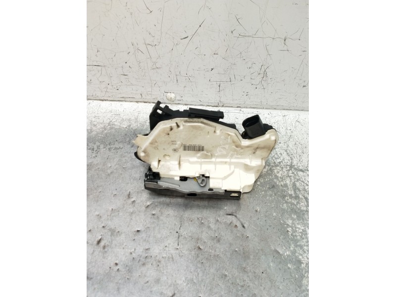 Recambio de motor cierre centralizado trasero izquierdo para volkswagen tiguan (5n_) 2.0 tdi referencia OEM IAM 5N0839015J 5P 