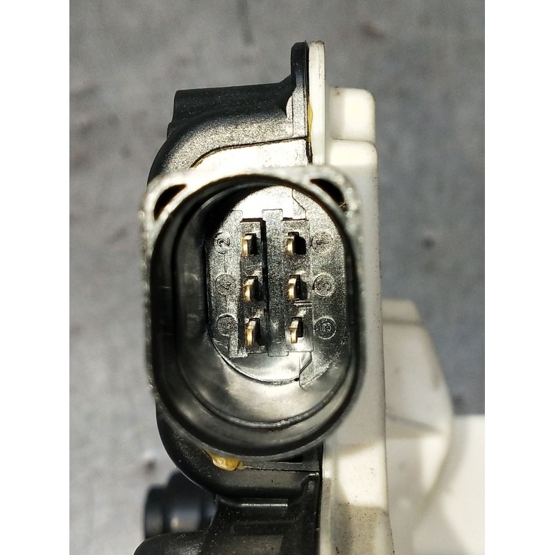 Recambio de motor cierre centralizado trasero izquierdo para volkswagen tiguan (5n_) 2.0 tdi referencia OEM IAM 5N0839015J 5P 