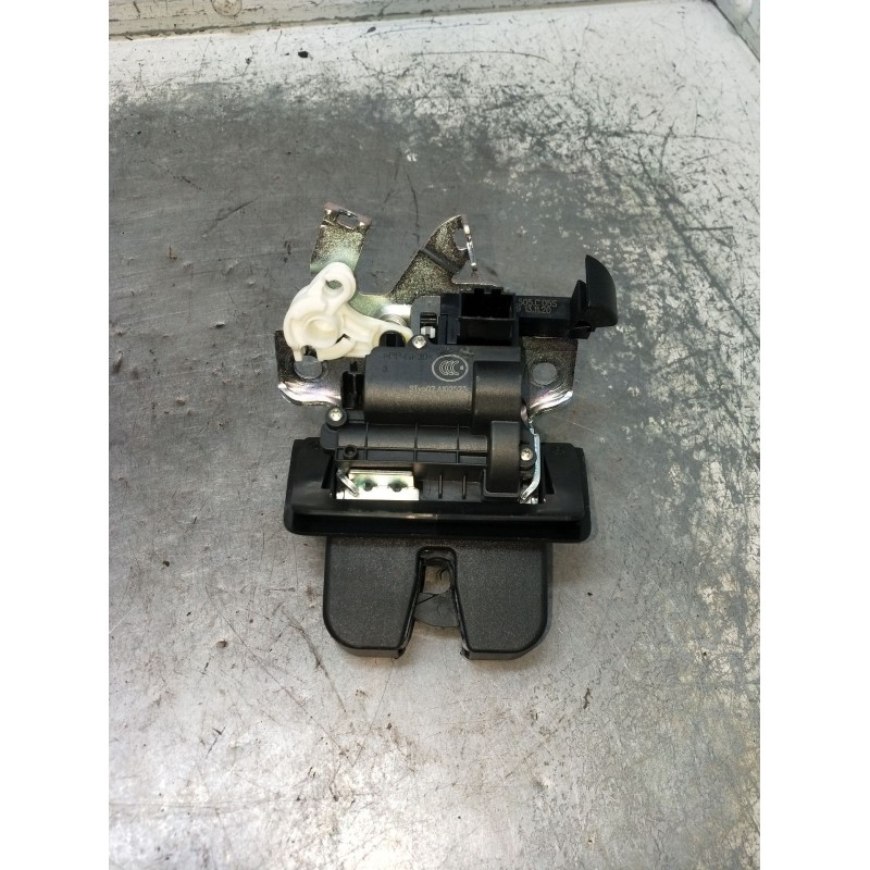 Recambio de motor cierre centralizado porton para audi a3 sportback (8ya, 8yf) 35 tdi referencia OEM IAM 8W9827505C05S 070039 5P
