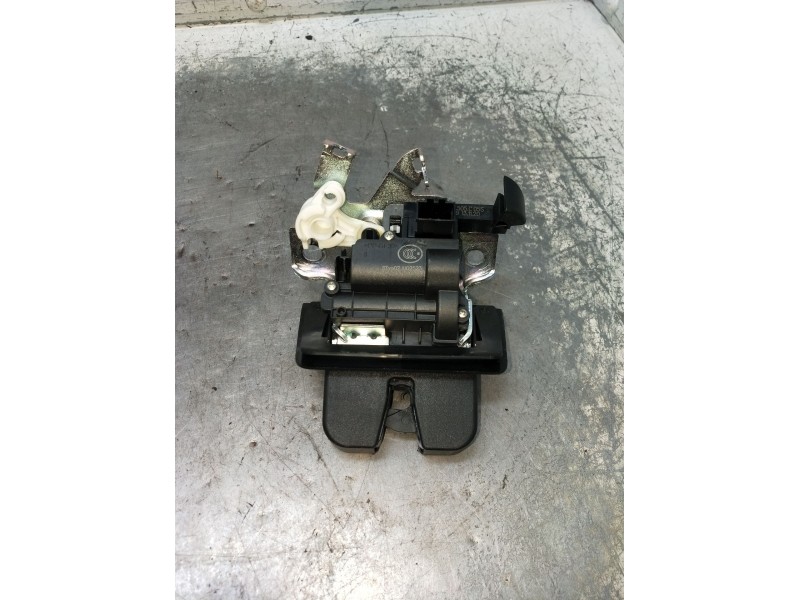 Recambio de motor cierre centralizado porton para audi a3 sportback (8ya, 8yf) 35 tdi referencia OEM IAM 8W9827505C05S 070039 5P