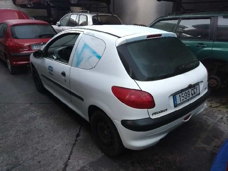 peugeot 206 berlina del año 2002