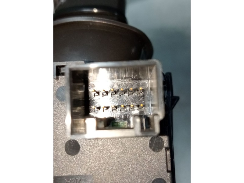 Recambio de mando luces para opel insignia sports tourer 2.0 16v cdti referencia OEM IAM 95220563  