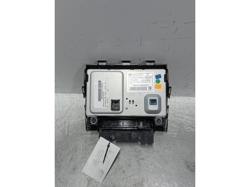 Recambio de pantalla multifuncion para opel astra j lim. cosmo referencia OEM IAM 13223793  