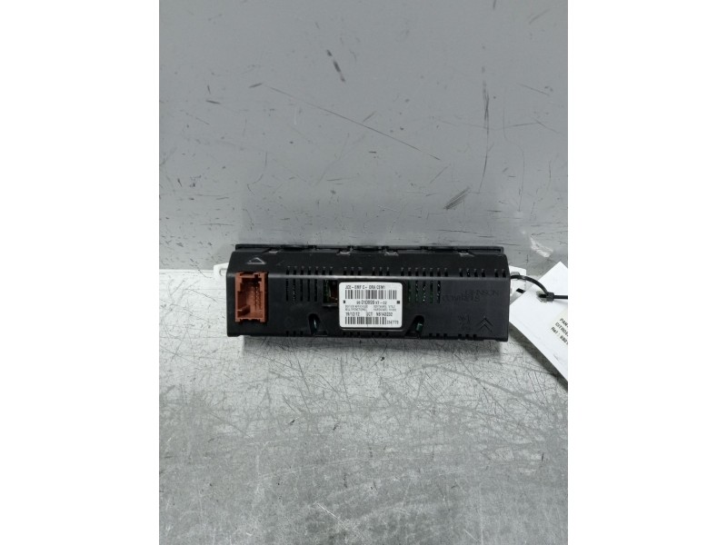 Recambio de pantalla multifuncion para citroën c3 attraction referencia OEM IAM 98010699XT NS143232 