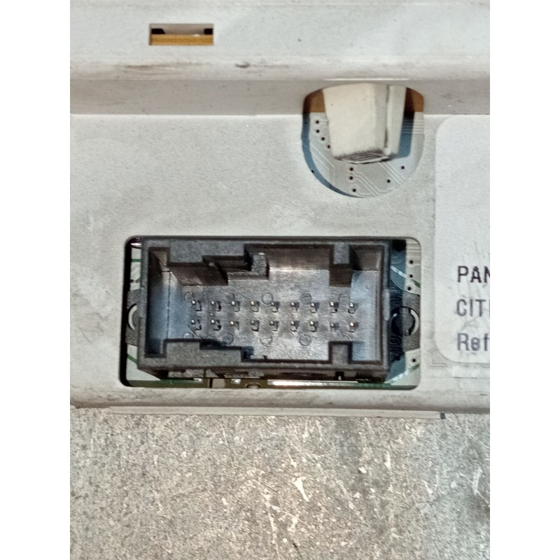 Recambio de pantalla multifuncion para citroën c5 berlina 2.0 hdi sx referencia OEM IAM 9644422477 216672023A D01