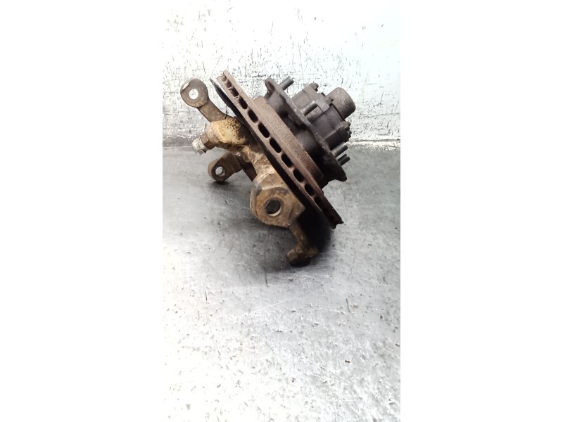 Recambio de mangueta delantera izquierda para nissan terrano ii (r20) 2.7 tdi 4wd referencia OEM IAM   