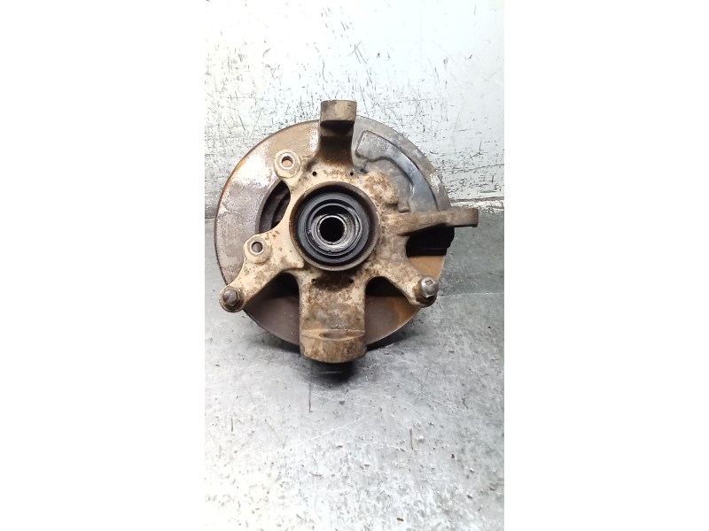 Recambio de mangueta delantera izquierda para nissan terrano ii (r20) 2.7 tdi 4wd referencia OEM IAM   