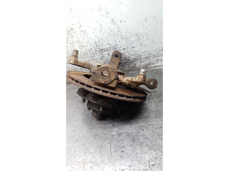 Recambio de mangueta delantera izquierda para nissan terrano ii (r20) 2.7 tdi 4wd referencia OEM IAM   