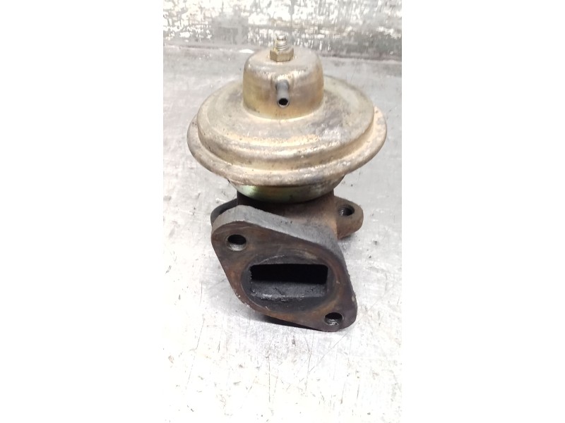 Recambio de valvula egr para nissan terrano ii (r20) 2.7 tdi 4wd referencia OEM IAM 72233200  