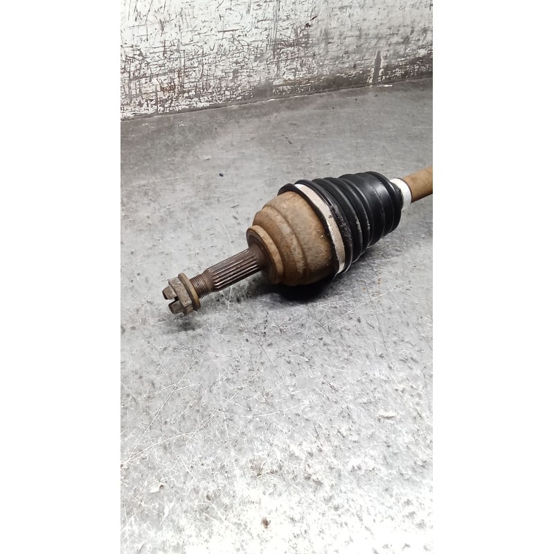 Recambio de transmision delantera izquierda para renault clio ii (bb_, cb_) 1.4 (b/cb0c, b/cb0s) referencia OEM IAM   