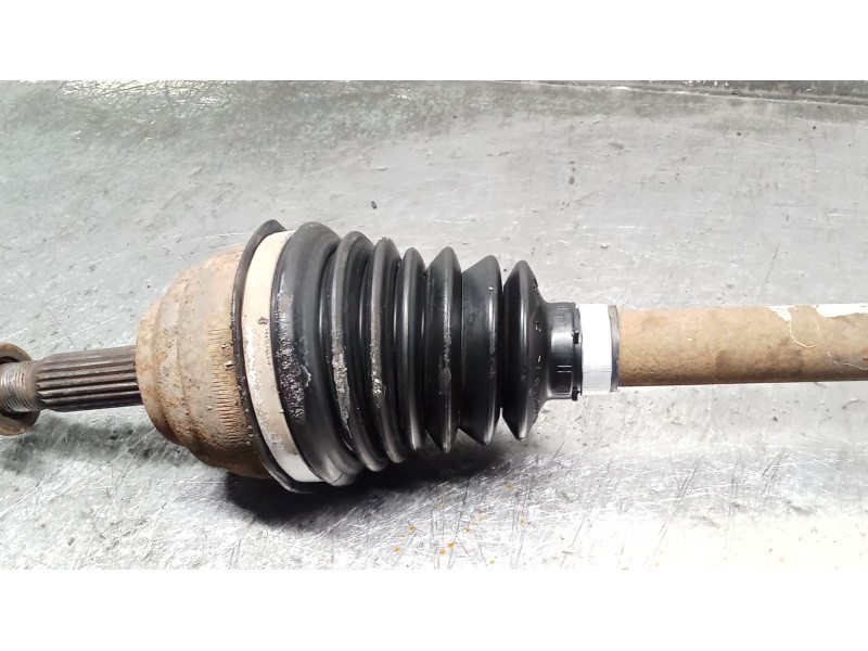 Recambio de transmision delantera izquierda para renault clio ii (bb_, cb_) 1.4 (b/cb0c, b/cb0s) referencia OEM IAM   