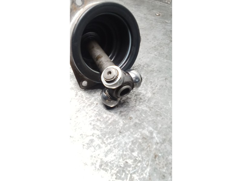 Recambio de transmision delantera izquierda para renault clio ii (bb_, cb_) 1.4 (b/cb0c, b/cb0s) referencia OEM IAM   