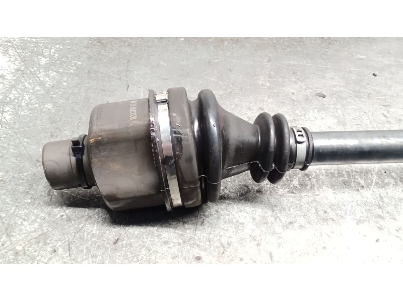 Recambio de transmision delantera derecha para renault clio ii (bb_, cb_) 1.4 (b/cb0c, b/cb0s) referencia OEM IAM   