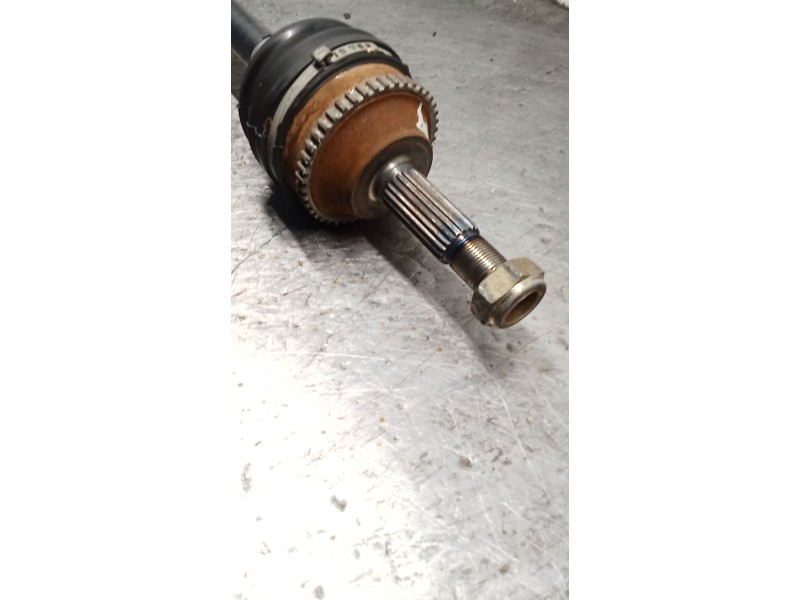 Recambio de transmision delantera derecha para renault clio ii (bb_, cb_) 1.4 (b/cb0c, b/cb0s) referencia OEM IAM   