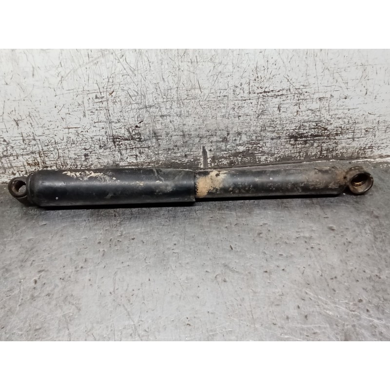 Recambio de amortiguador trasero derecho para nissan terrano ii (r20) 2.7 tdi 4wd referencia OEM IAM   