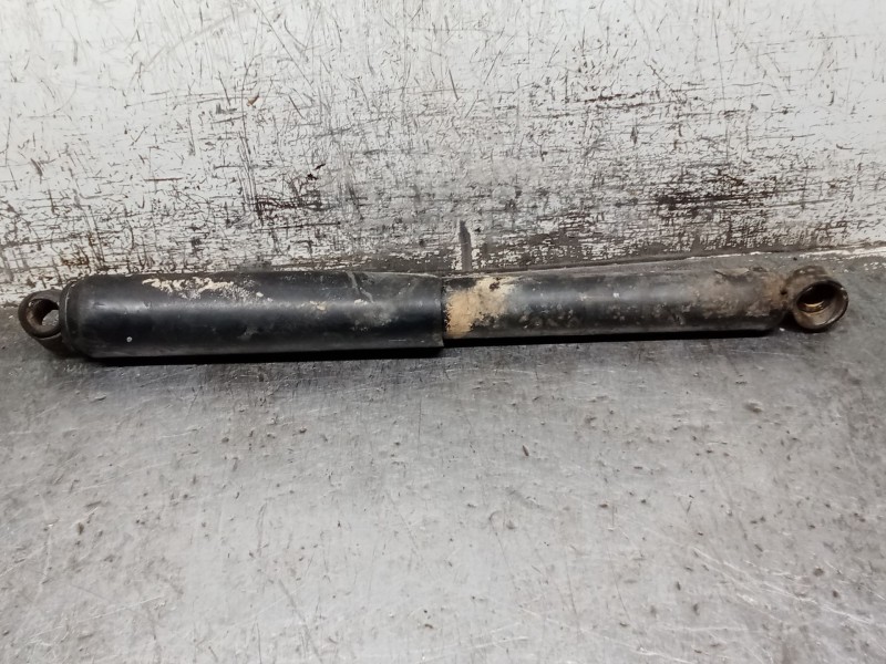 Recambio de amortiguador trasero derecho para nissan terrano ii (r20) 2.7 tdi 4wd referencia OEM IAM   