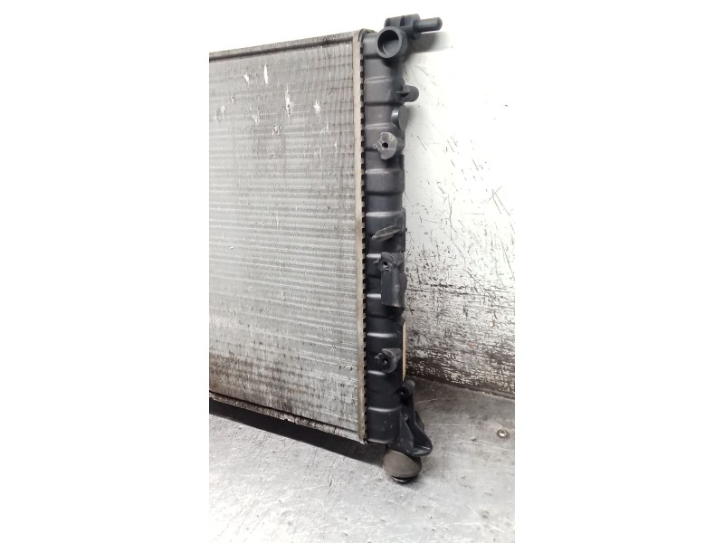 Recambio de radiador agua para renault clio ii (bb_, cb_) 1.4 (b/cb0c, b/cb0s) referencia OEM IAM 7700836301G 856462E 