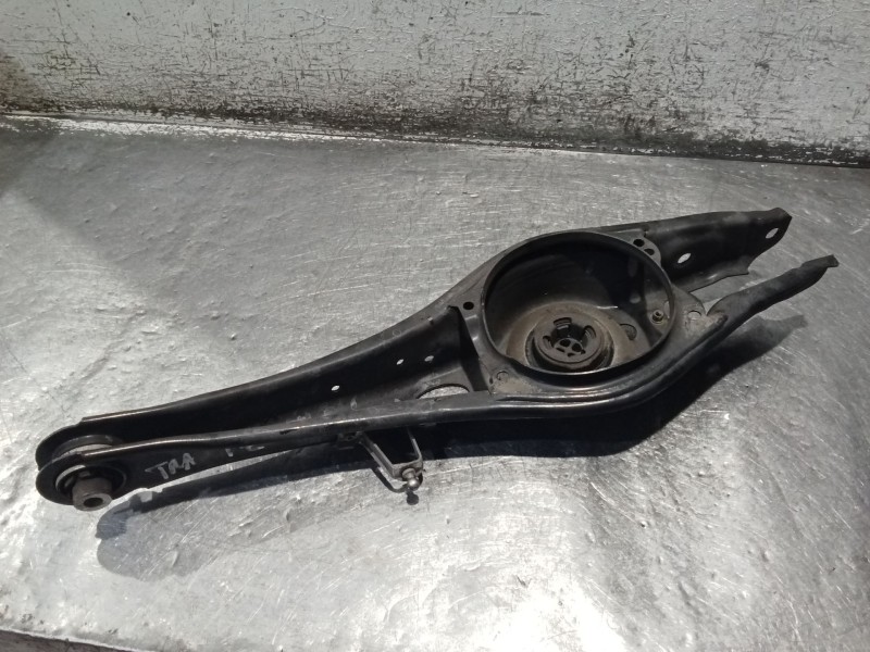 Recambio de brazo suspension inferior trasero izquierdo para audi a3 sportback (8ya, 8yf) 35 tdi referencia OEM IAM 5WA505311A  