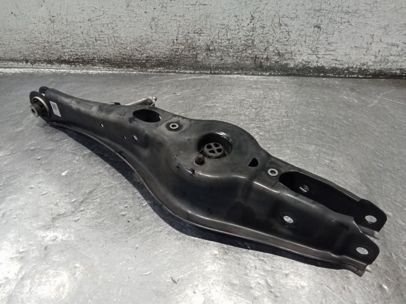 Recambio de brazo suspension inferior trasero izquierdo para audi a3 sportback (8ya, 8yf) 35 tdi referencia OEM IAM 5WA505311A  