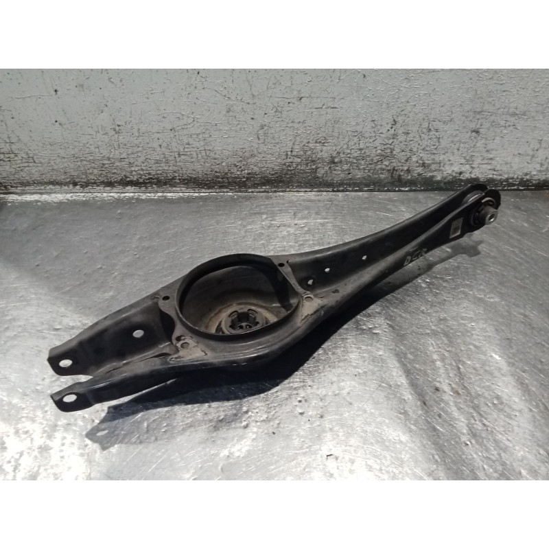 Recambio de brazo suspension inferior trasero derecho para audi a3 sportback (8ya, 8yf) 35 tdi referencia OEM IAM 5WA505311A  