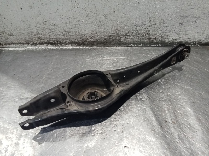 Recambio de brazo suspension inferior trasero derecho para audi a3 sportback (8ya, 8yf) 35 tdi referencia OEM IAM 5WA505311A  