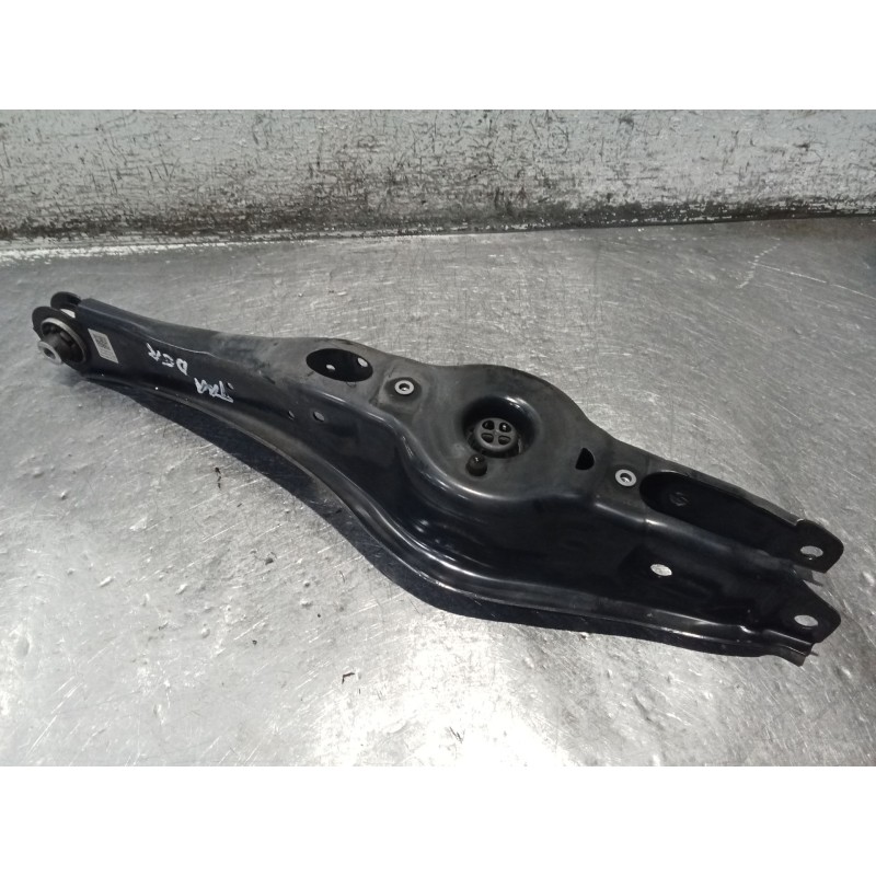 Recambio de brazo suspension inferior trasero derecho para audi a3 sportback (8ya, 8yf) 35 tdi referencia OEM IAM 5WA505311A  