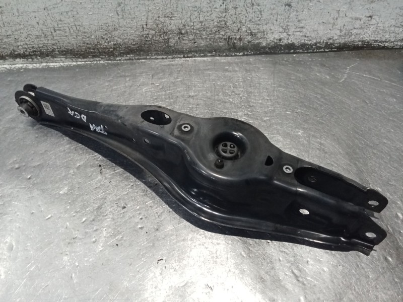 Recambio de brazo suspension inferior trasero derecho para audi a3 sportback (8ya, 8yf) 35 tdi referencia OEM IAM 5WA505311A  