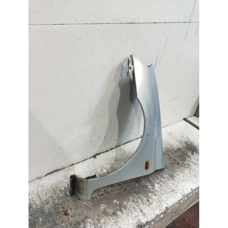 Recambio de aleta delantera izquierda para renault clio ii (bb_, cb_) 1.4 (b/cb0c, b/cb0s) referencia OEM IAM   