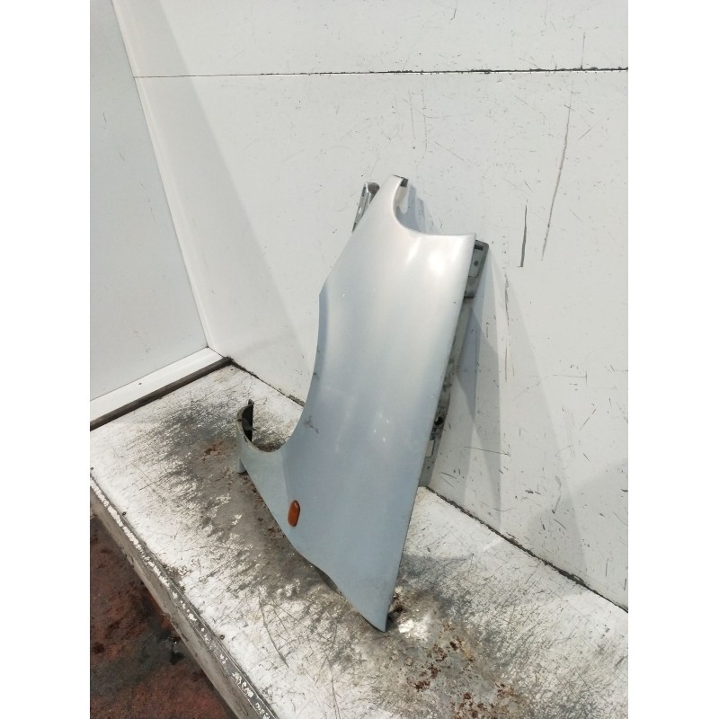 Recambio de aleta delantera izquierda para renault clio ii (bb_, cb_) 1.4 (b/cb0c, b/cb0s) referencia OEM IAM   