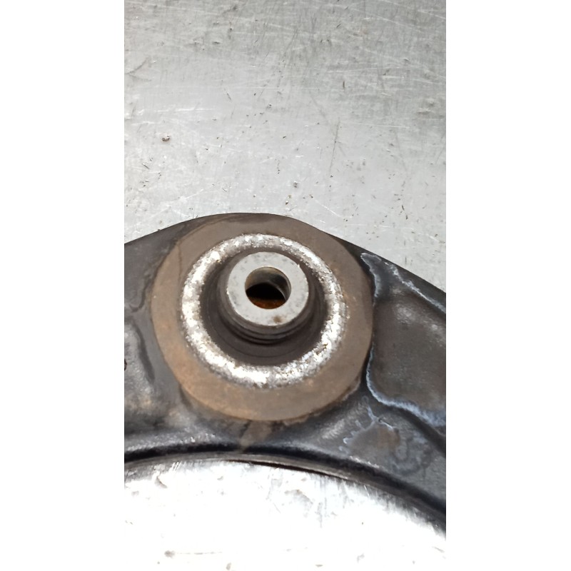 Recambio de brazo suspension inferior delantero izquierdo para citroën c4 ii (nc_) 1.2 thp 130 referencia OEM IAM 833548 7BTGM1 