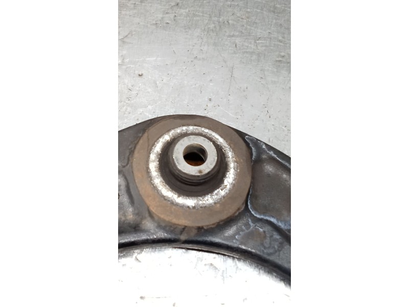 Recambio de brazo suspension inferior delantero izquierdo para citroën c4 ii (nc_) 1.2 thp 130 referencia OEM IAM 833548 7BTGM1 