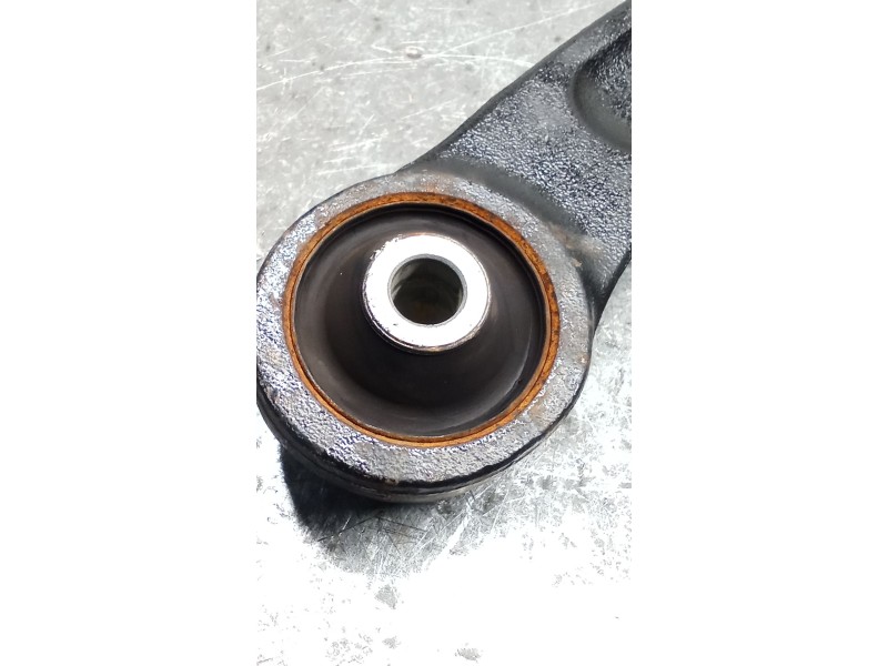 Recambio de brazo suspension inferior delantero izquierdo para citroën c4 ii (nc_) 1.2 thp 130 referencia OEM IAM 833548 7BTGM1 