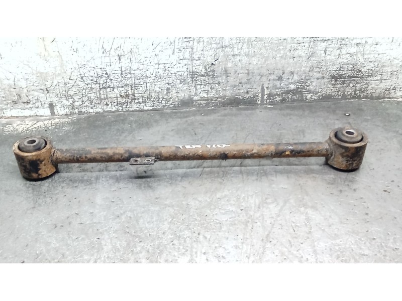 Recambio de brazo suspension superior trasero izquierdo para nissan terrano ii (r20) 2.7 tdi 4wd referencia OEM IAM   