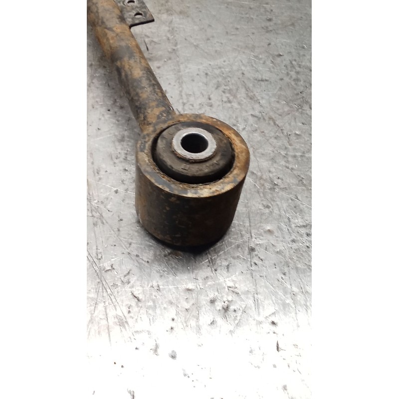 Recambio de brazo suspension superior trasero izquierdo para nissan terrano ii (r20) 2.7 tdi 4wd referencia OEM IAM   