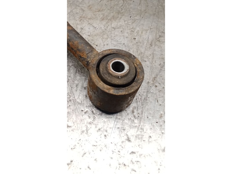 Recambio de brazo suspension superior trasero izquierdo para nissan terrano ii (r20) 2.7 tdi 4wd referencia OEM IAM   