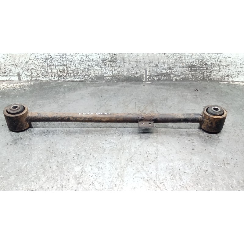 Recambio de brazo suspension superior trasero derecho para nissan terrano ii (r20) 2.7 tdi 4wd referencia OEM IAM   